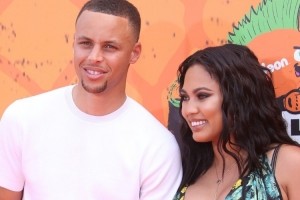 夸梅diss库嫂：玩乐投资都花老公钱还抱怨很多 我要是库里早离了