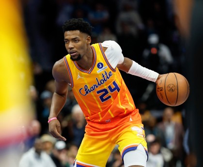 赛事直播-米勒26+8文班亚马16+8 黄蜂力克马刺获六连胜